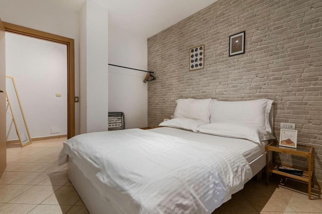New Bazaar Apartment Tirana Exterior photo